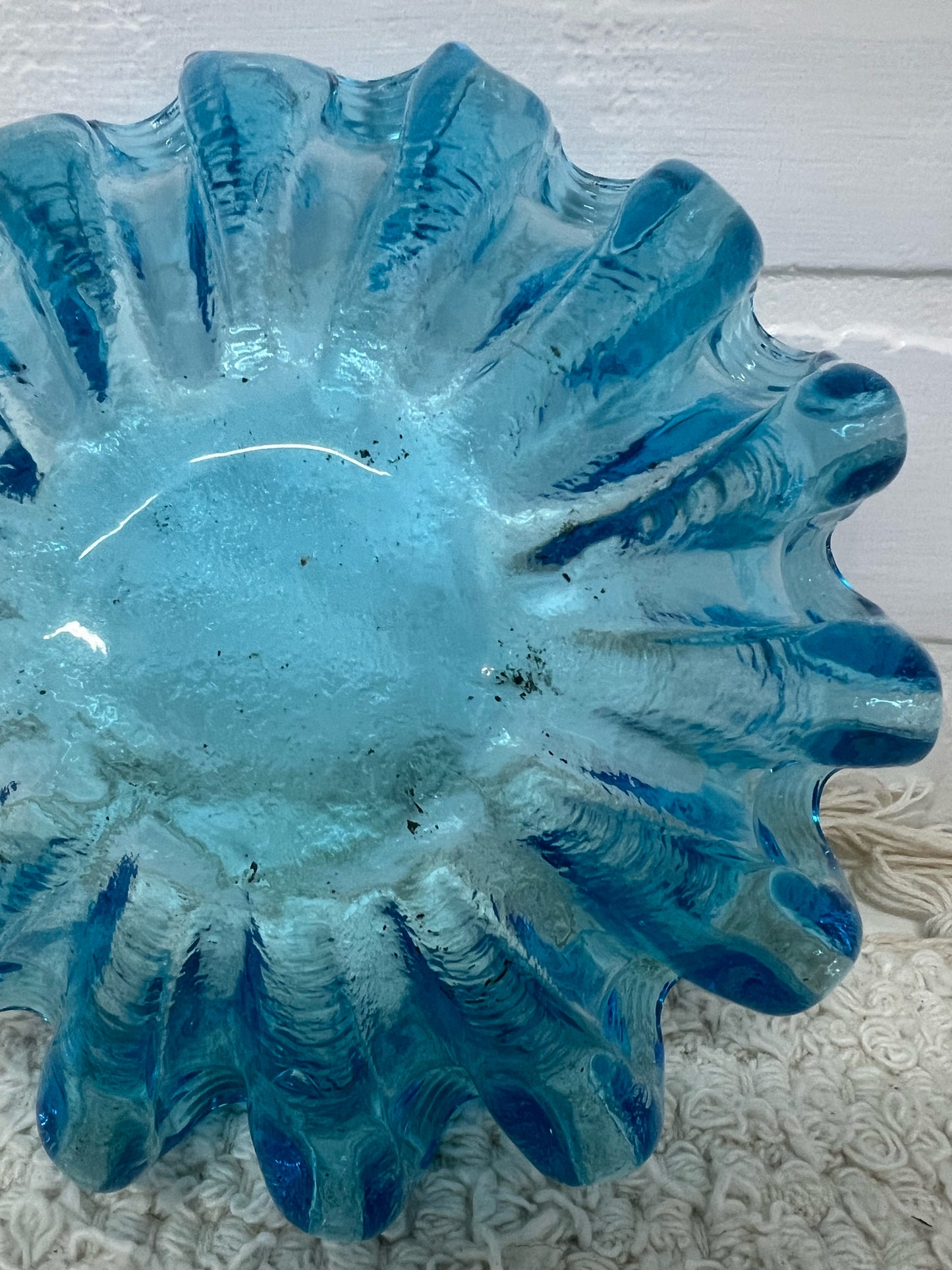 Vintage 'Pulled' Art Glass Blue Bowl
