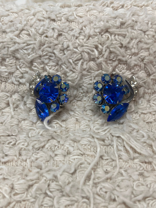 Clip-on vintage rhinestone earrings