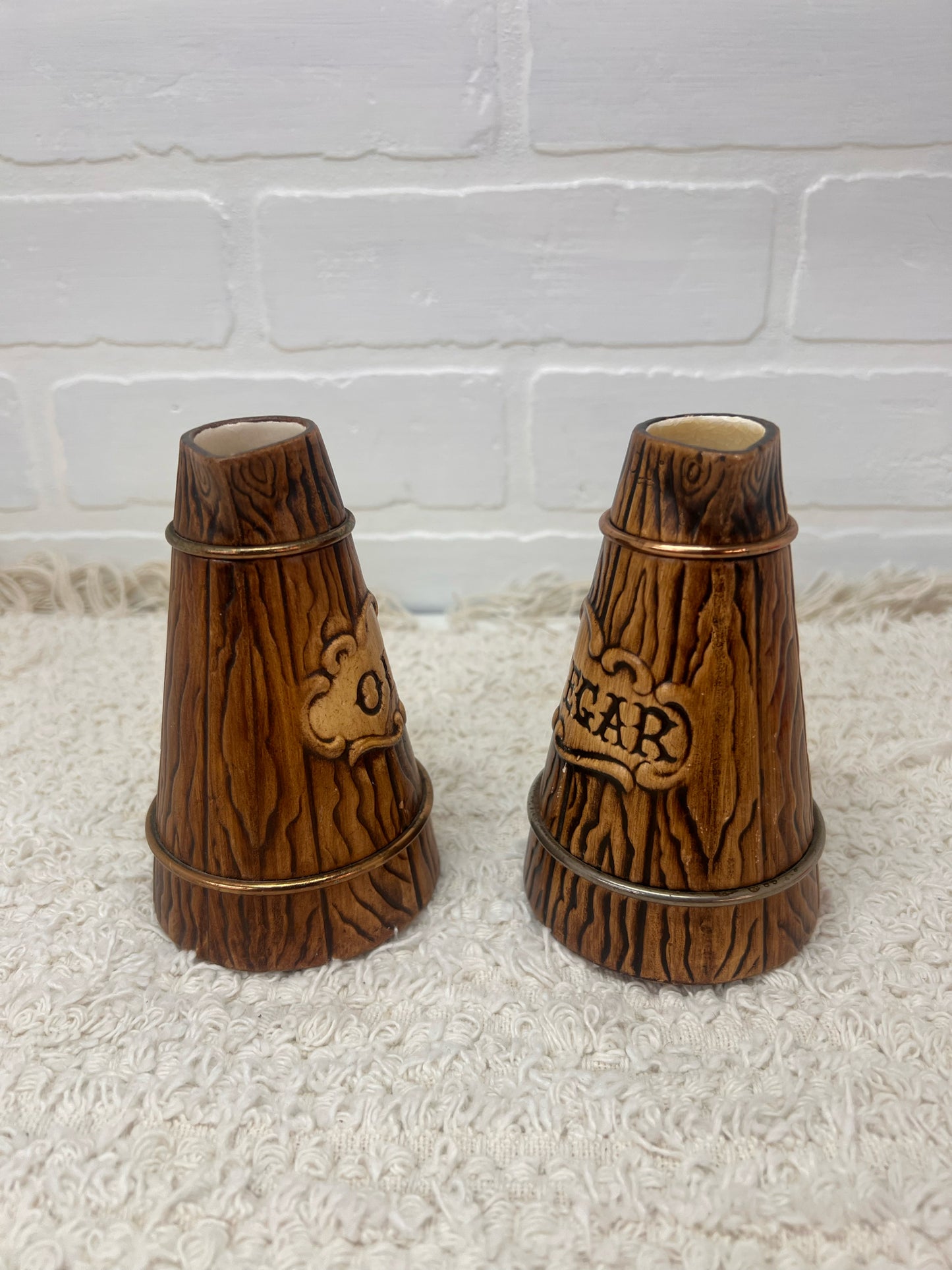 Vintage Treasure Craft Oil & Vinegar Set - 2 pieces
