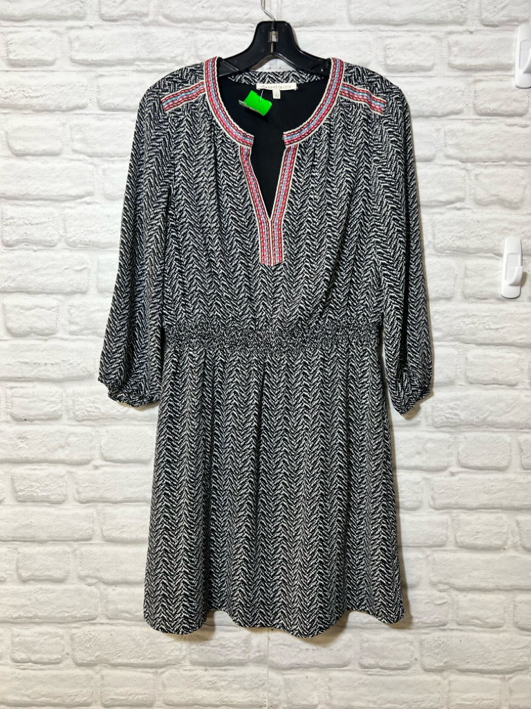 Size M Daniel Rainn boho black and white dress