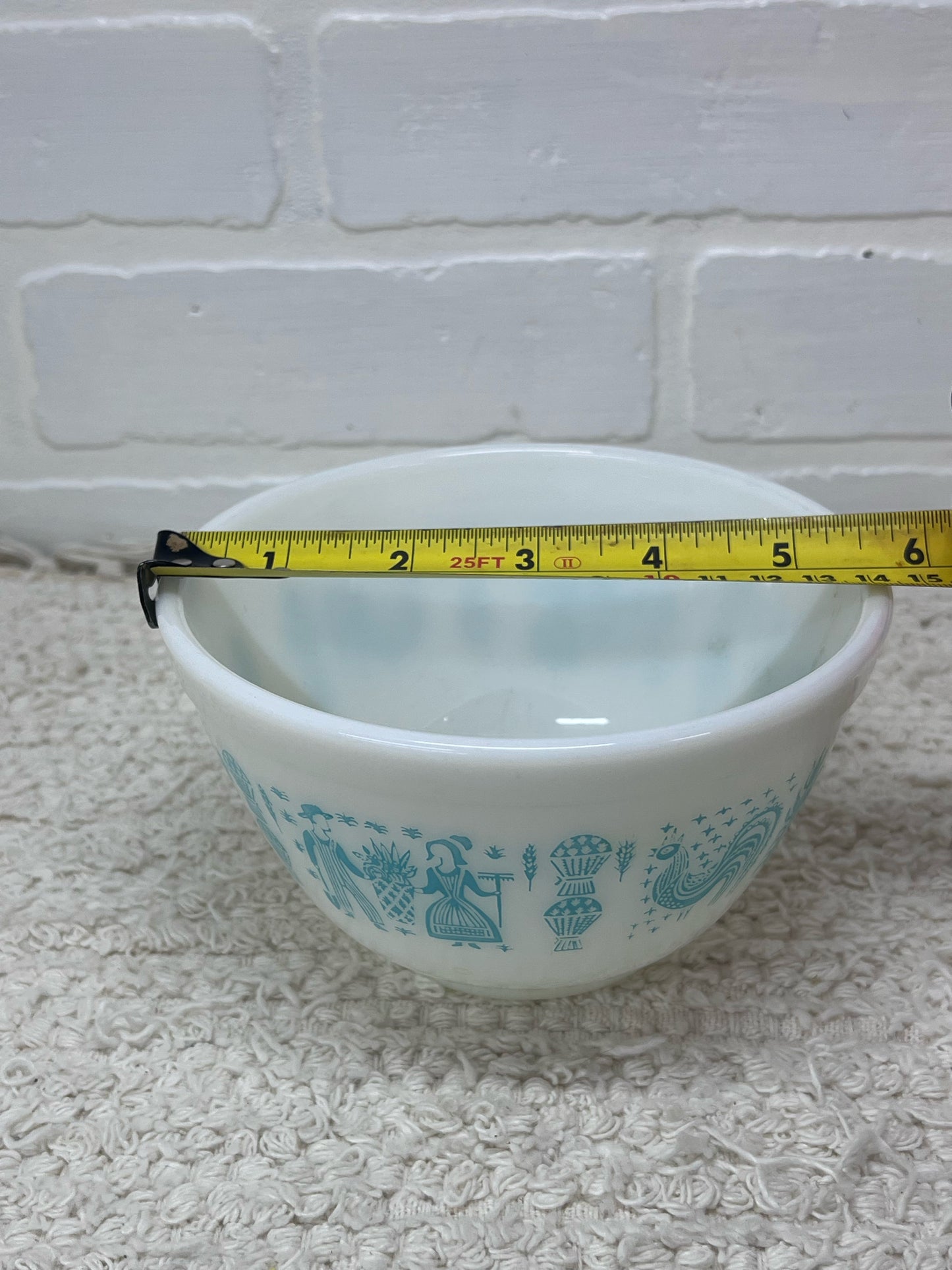 Pyrex Bowl Set - Amish Buterprint - Three Nesting Bowls
