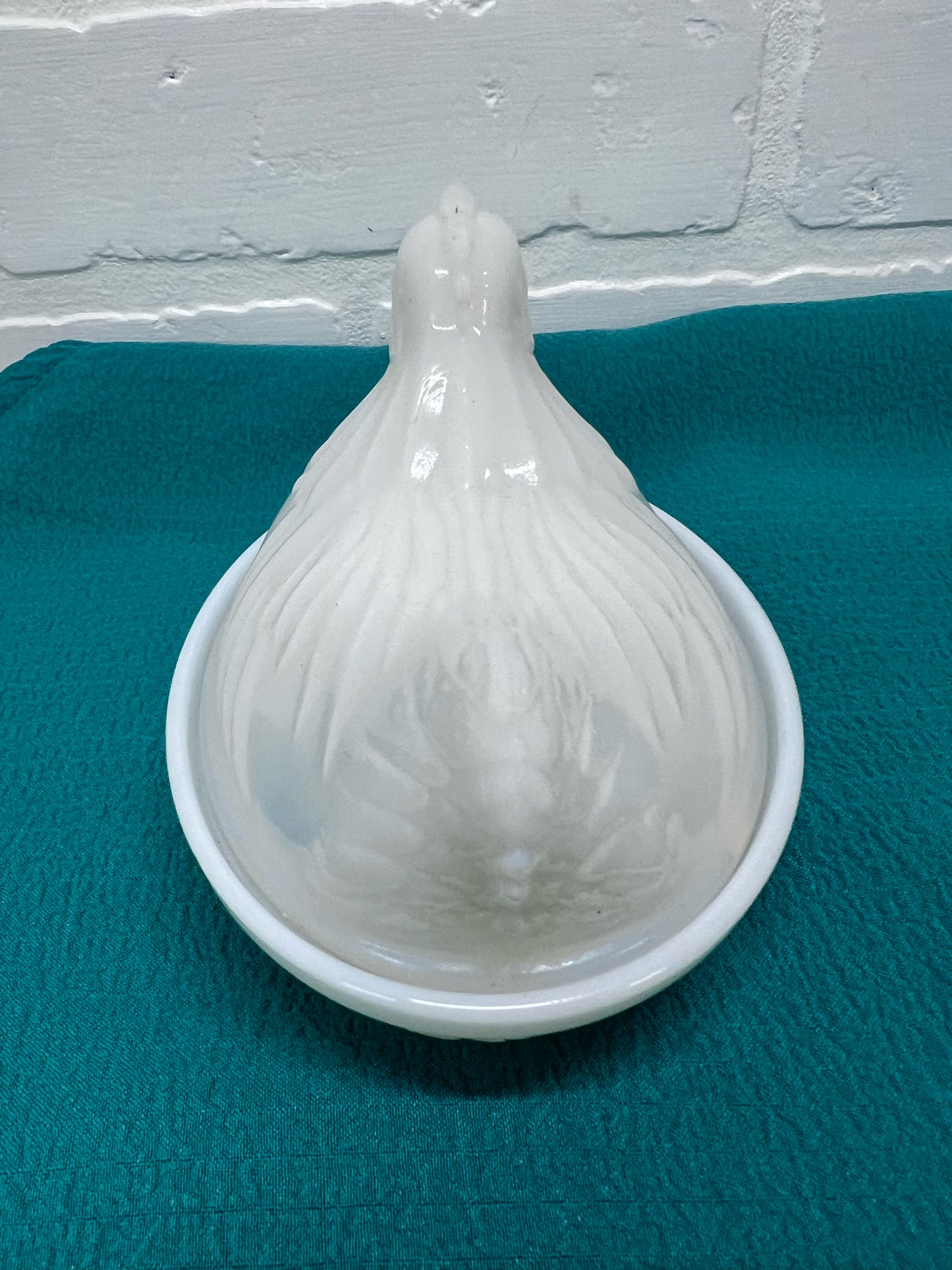 Vintage Milk Glass Nesting Hen/Hen on Nest
