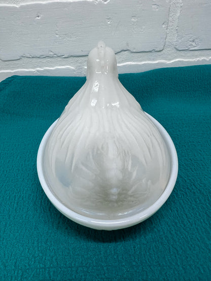 Vintage Milk Glass Nesting Hen/Hen on Nest