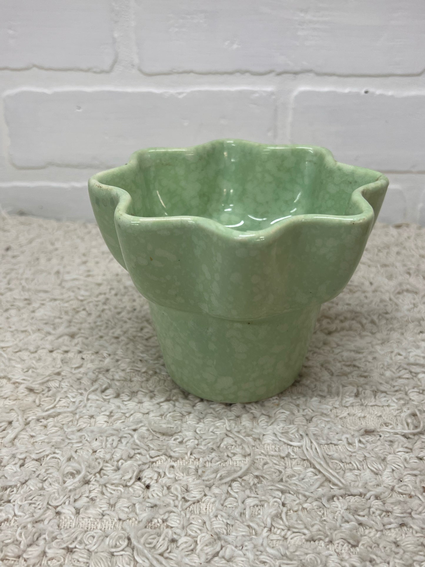 Imperial Pottery Mottled Mint Green Ruffled Flower Pot