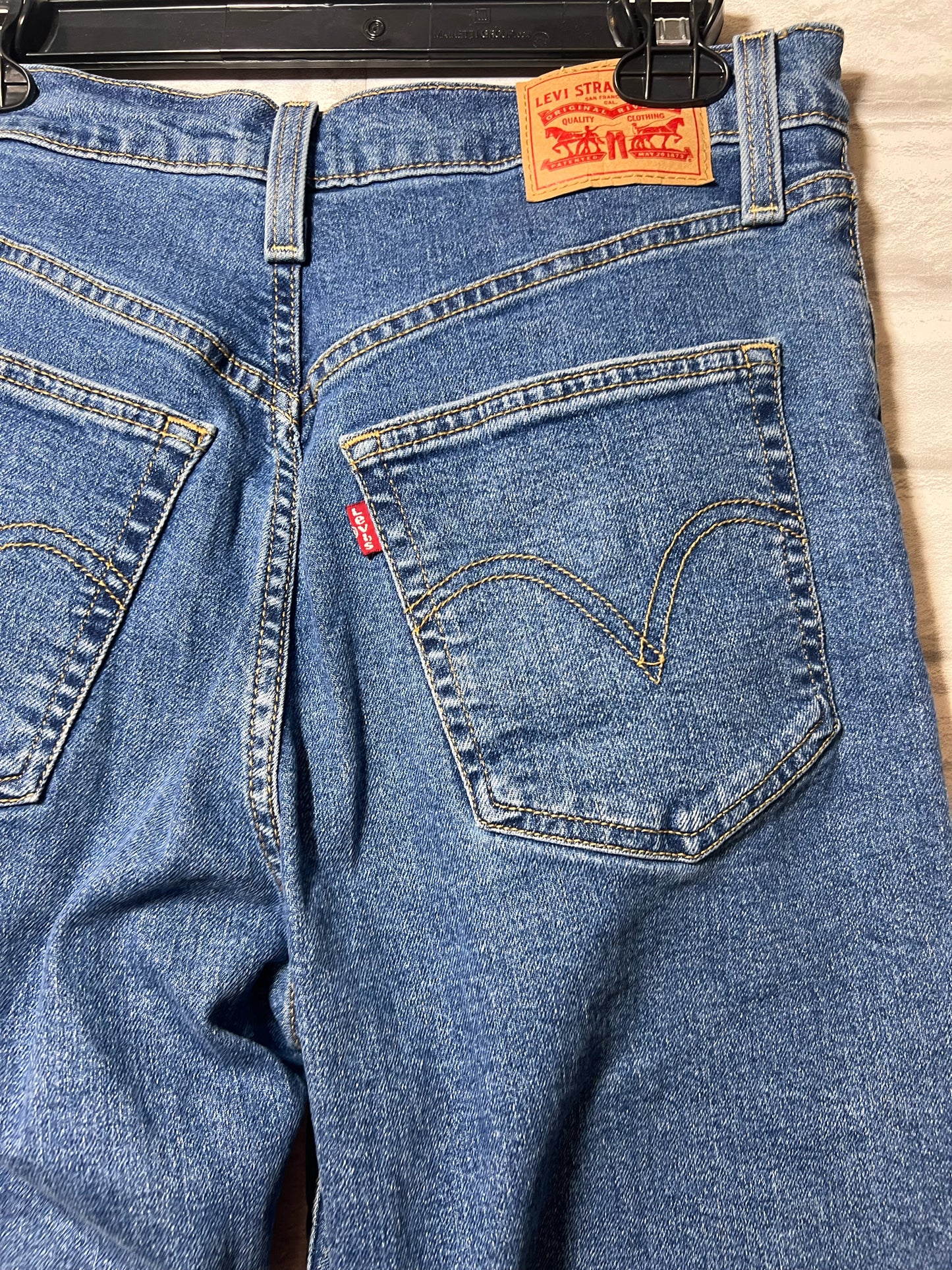 Levi's Size 29 Waist Ribcage Straight Ankle Jeans