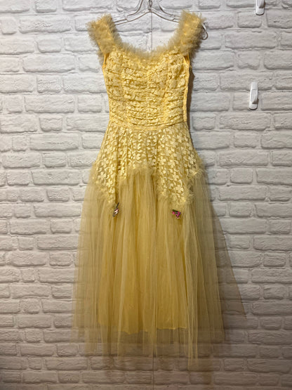 Vintage Yellow Tulle & Lace 1950's Formal/Prom/Party Dress