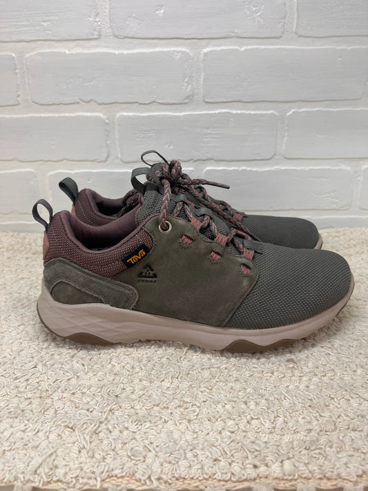 Women's Teva Canyonview Hiking Shoes in Size 7.5