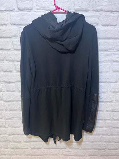 Size M Blanc Noir Traveler Jacket