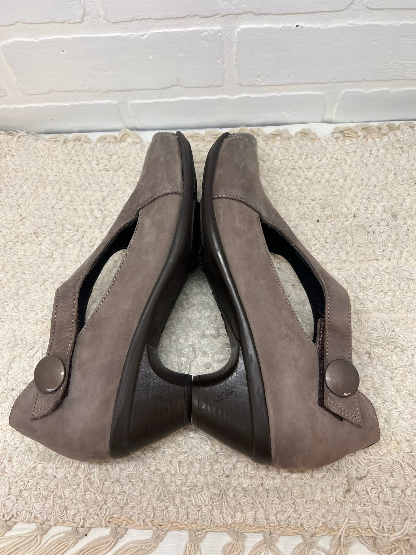 Shoe Size 39 NAOT Gray Suede Cutout Heels