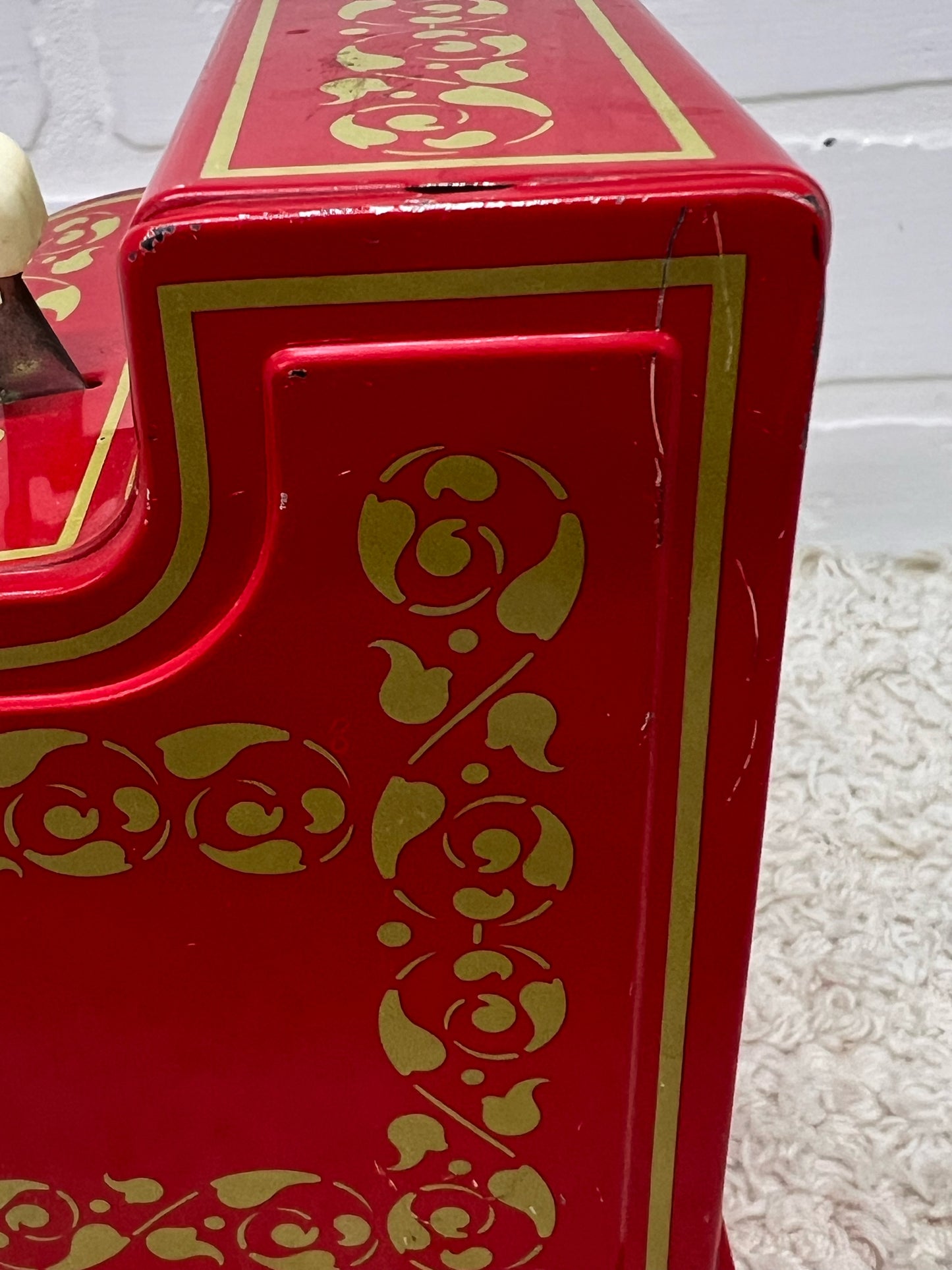 Red Metal. Buddy L Easy-Saver 1970's Cash Register Shaped Coin Bank