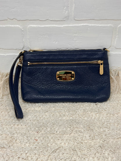 MICHAEL Michael Kors Wristlet Bag in Navy Leather