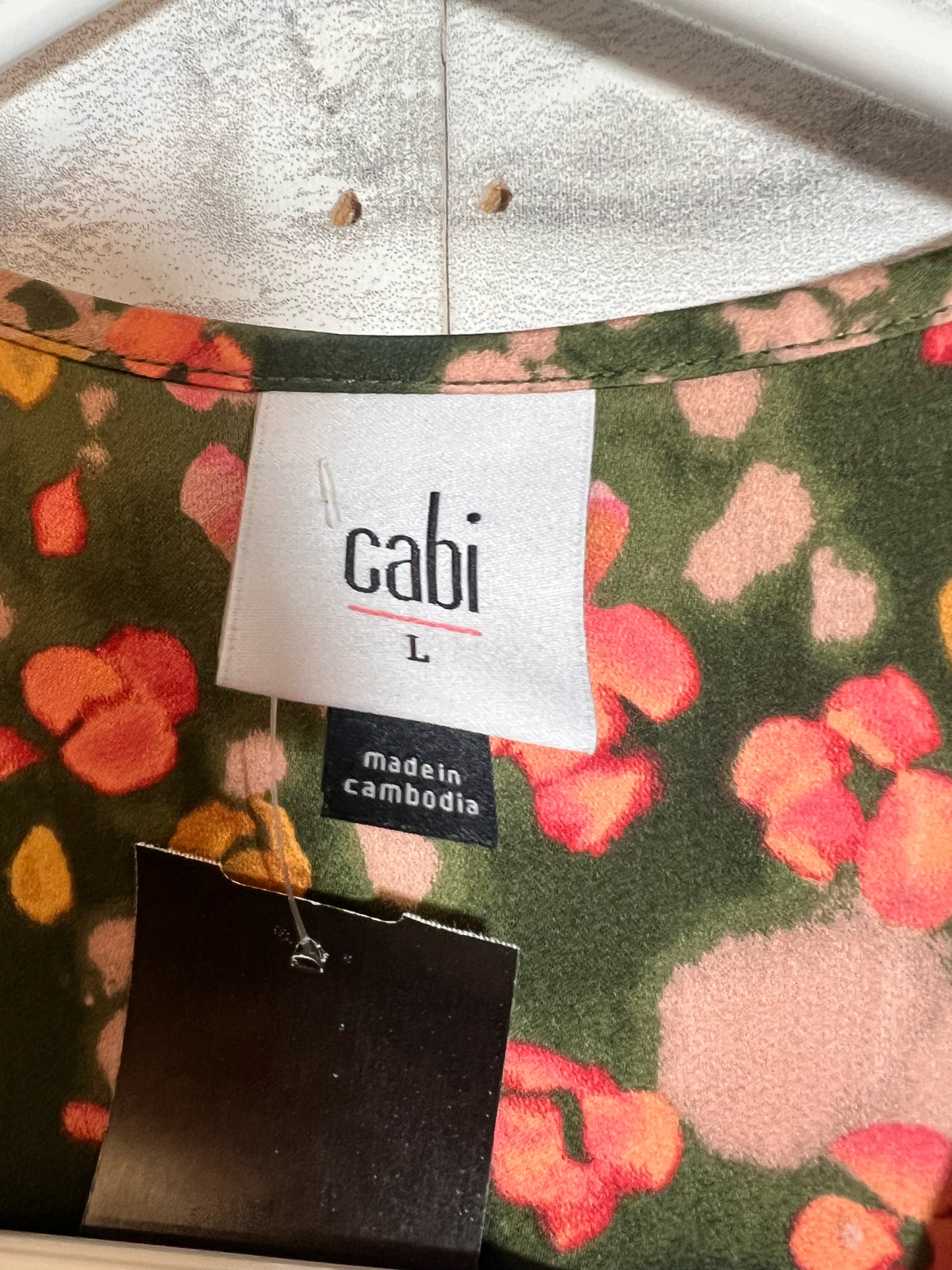 Size L CAbi Green & Pink Sleeveless Blouse