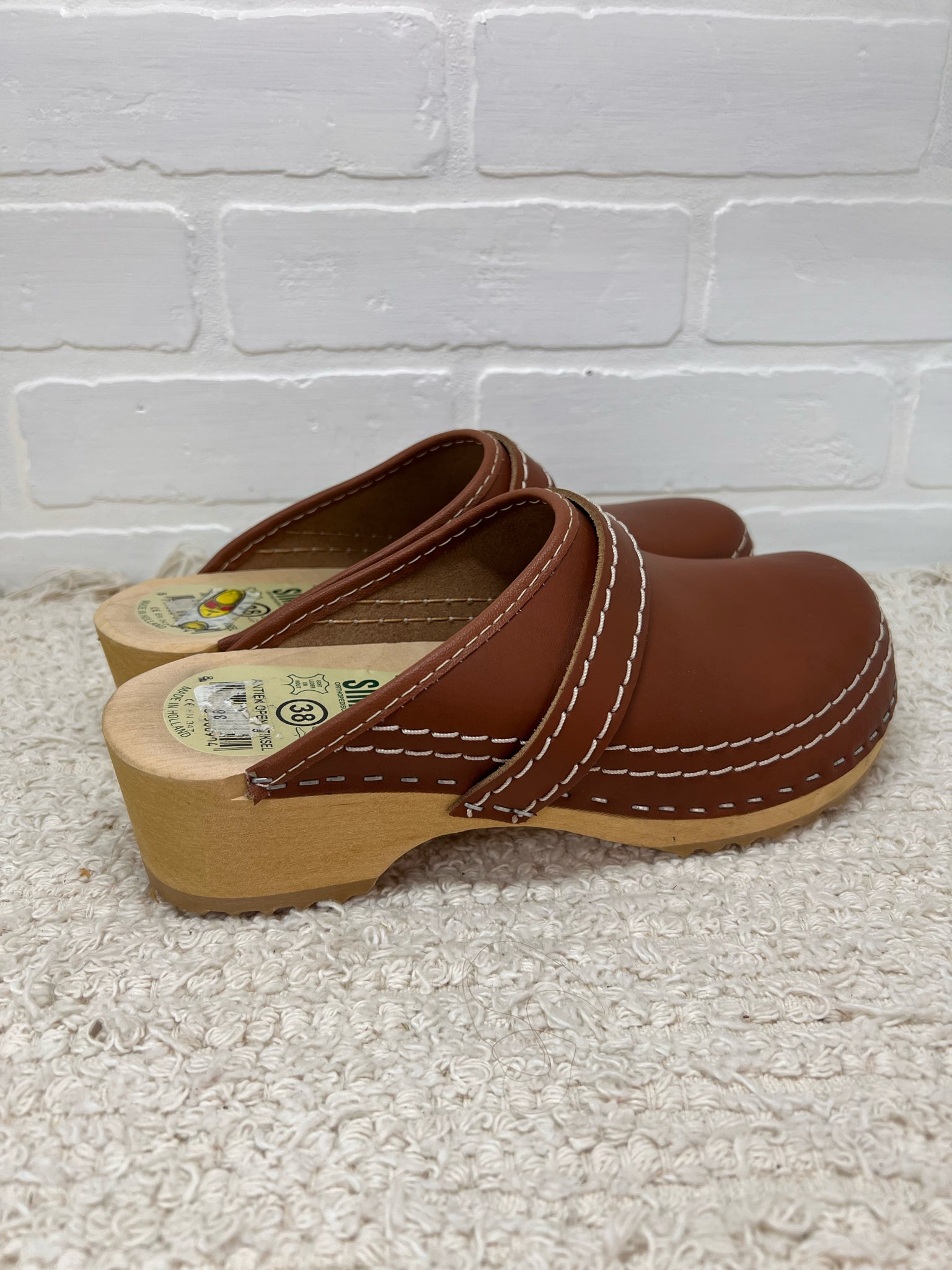 Size 38 Simson Clogs from Holland - NEW without tags! – Bee Balm Boutique