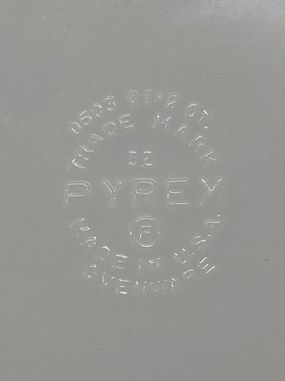 Pyrex Casserole/Fridge Dish - Amish Butterprint 1.5 QT