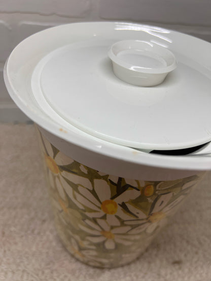 Thermo-Serv Lidded Pitcher w/ Four Mugs Green Daisy 1970's pattern