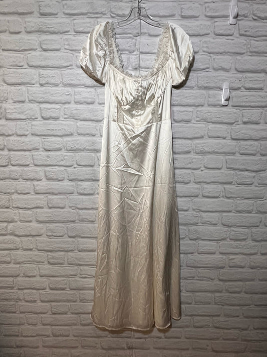 Size S Vintage Lace Detailed Satin Nightgown
