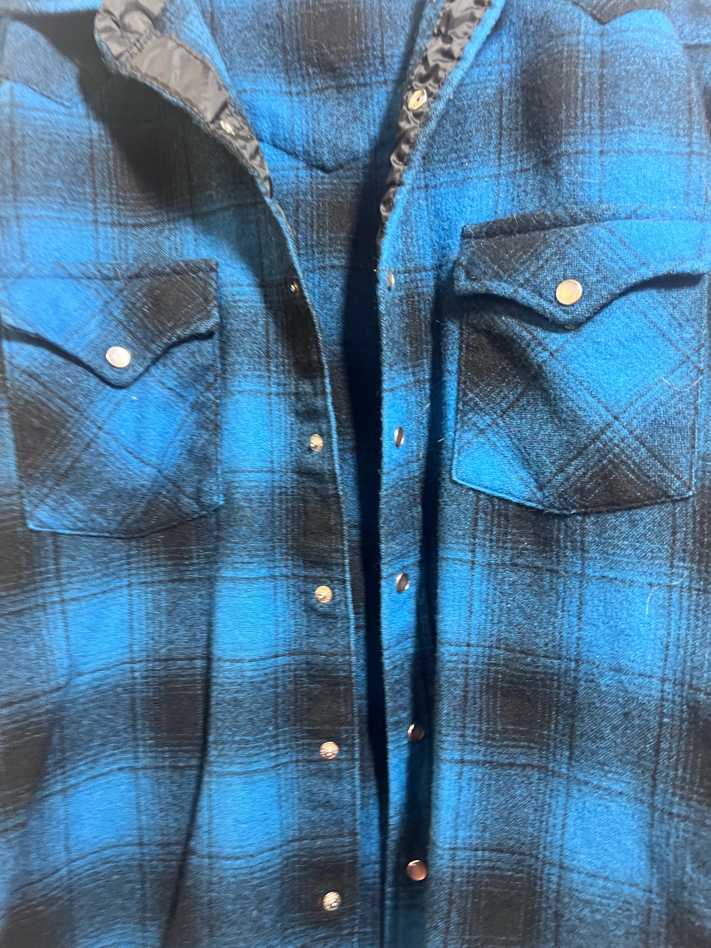 Size Large Vintage Pendleton Blue & Black PLaid Wool Western Shirt/Shacket