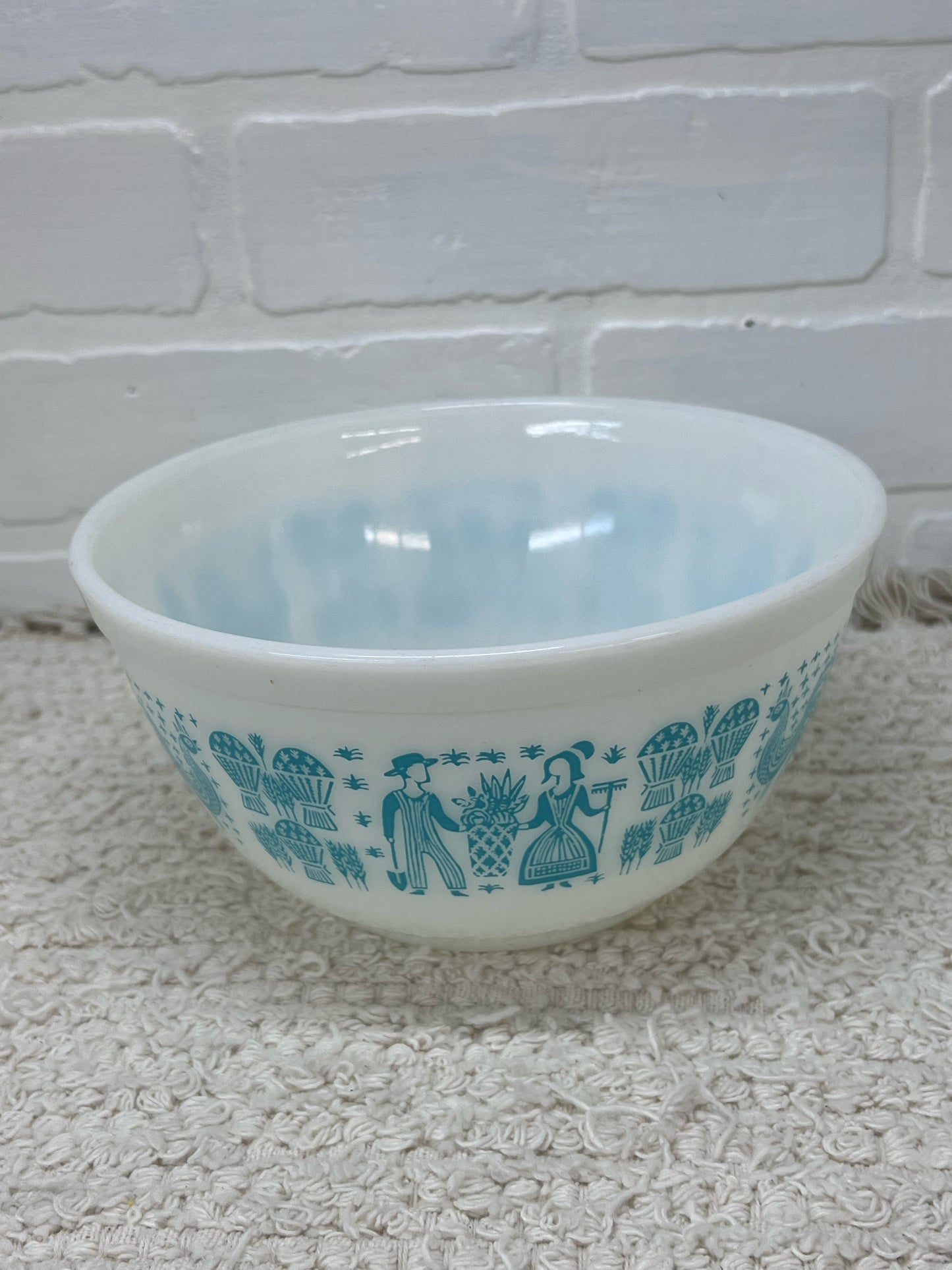 Pyrex Bowl Set - Amish Buterprint - Three Nesting Bowls