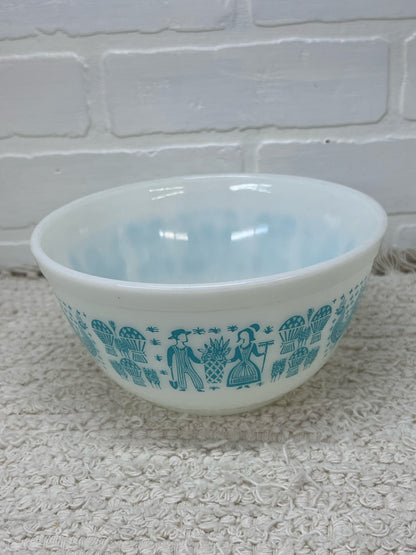 Pyrex Bowl Set - Amish Buterprint - Three Nesting Bowls