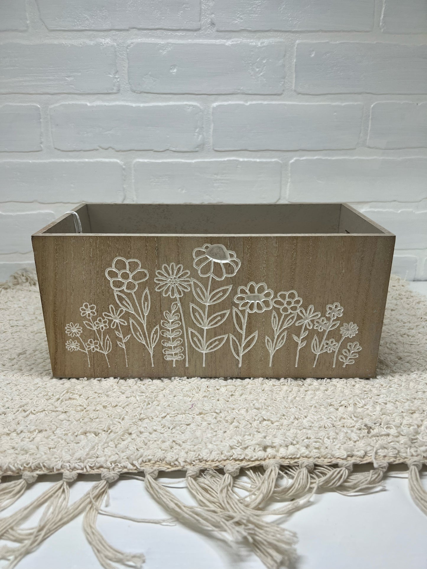 Faux wood open top box w/ floral design