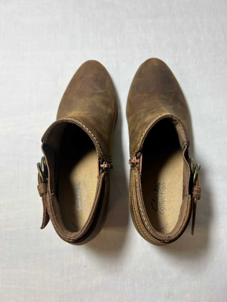 Shoe Size 8.5 Clarks brown leather booties