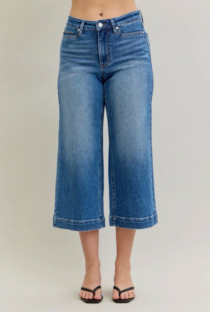 Judy Blue Midrise Wide Leg Crop Jeans Vintage Pocket Detail