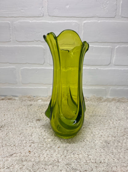 Viking Glass MCM Avocado Green Epic Drape Vase 8 Inch