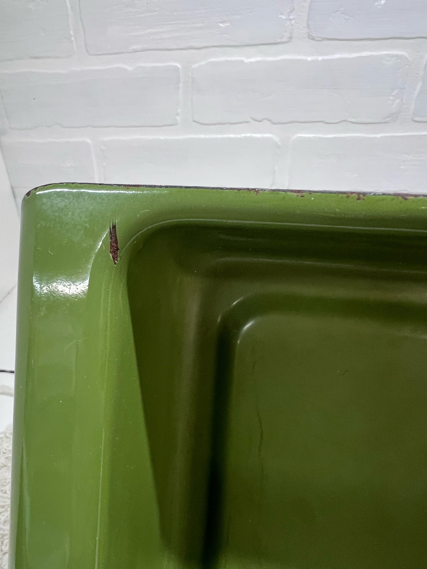 Catherine Holm Avocado Green & White Lasagna Pan
