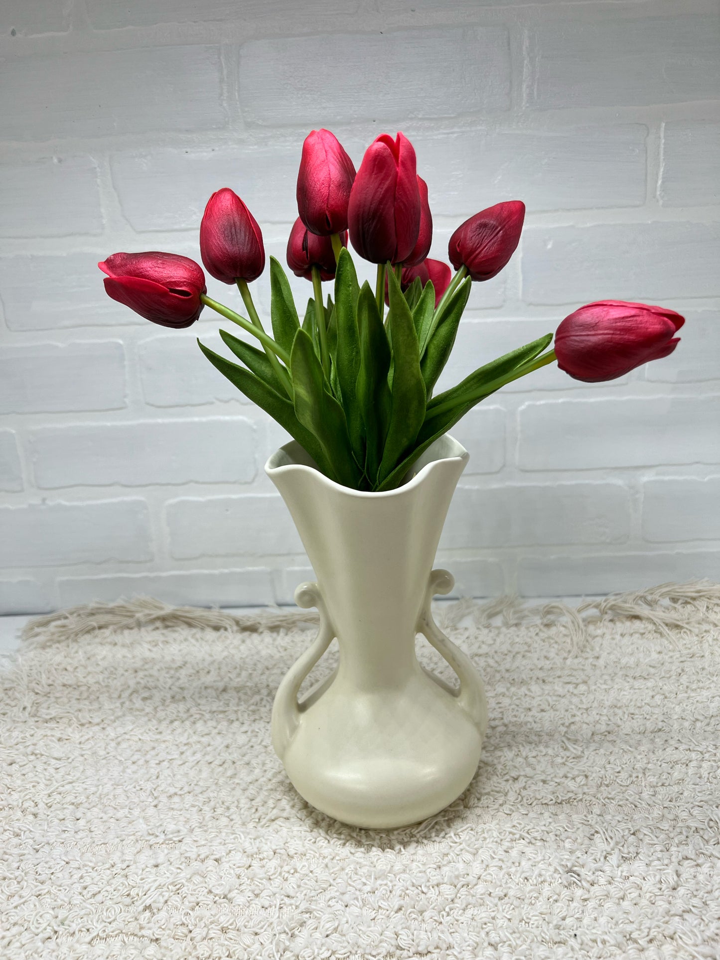 Real Feel red & black tulip bundle