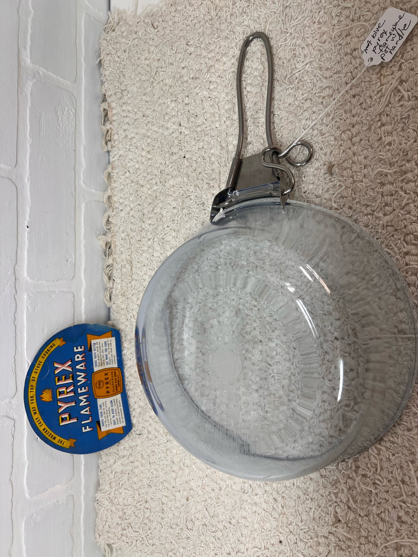 Vintage Pyrex saucepan with detachable metal handle