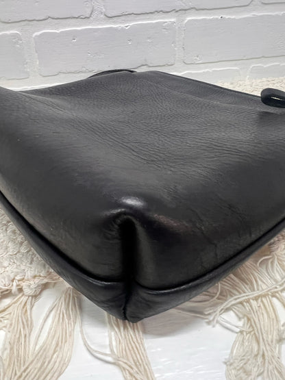 Duluth Trading Co. NWT Lifetyle Leather Sling Bag