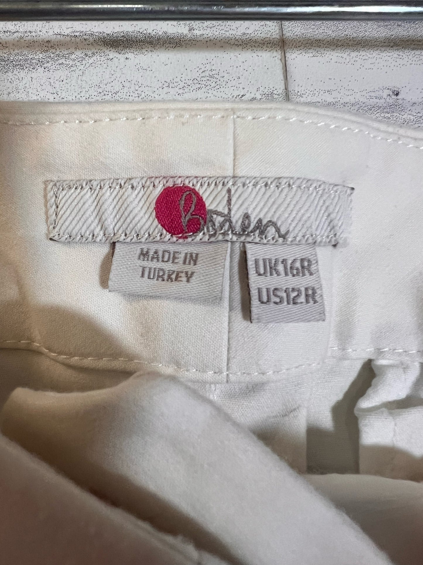 Boden Size 12 White Cropped Cotton Pants