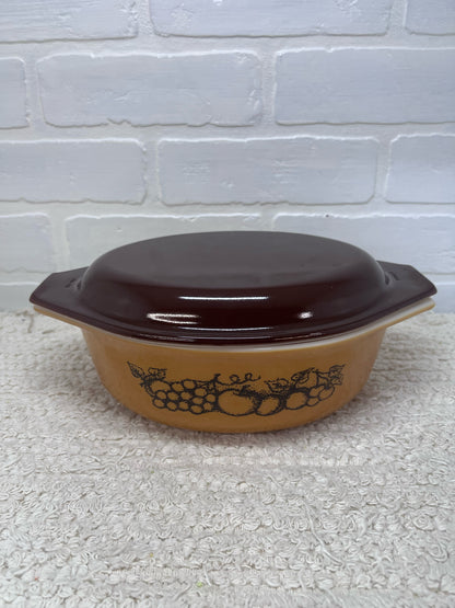 Pyrex Old Orchard 1.5 QT Oval Lidded Casserole Dish