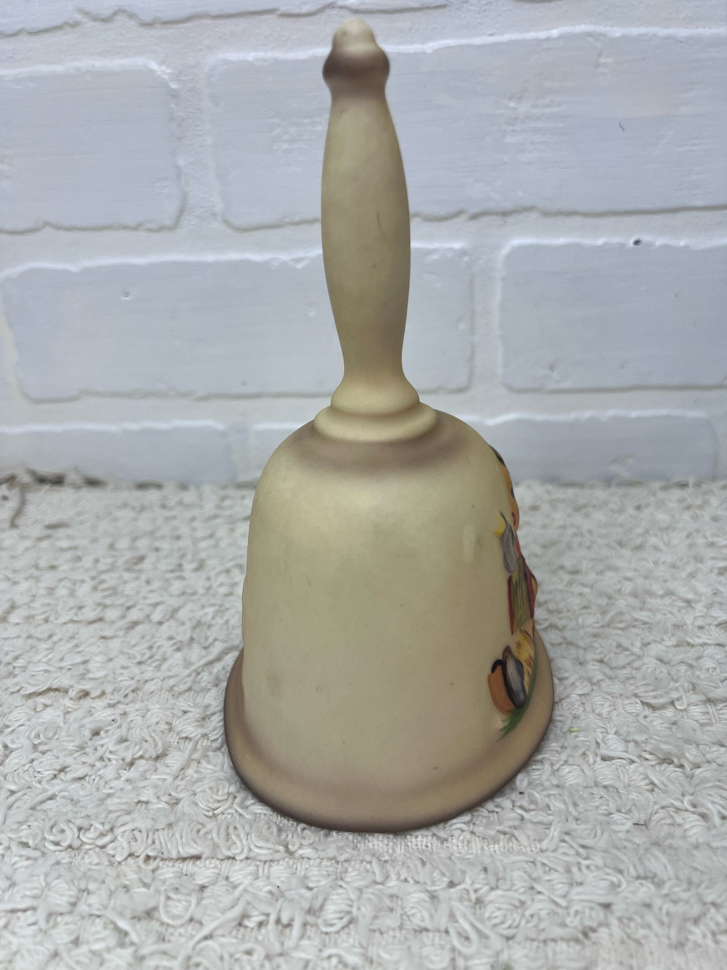 Goebels/Hummel 1978 "Let's Sing" Bell