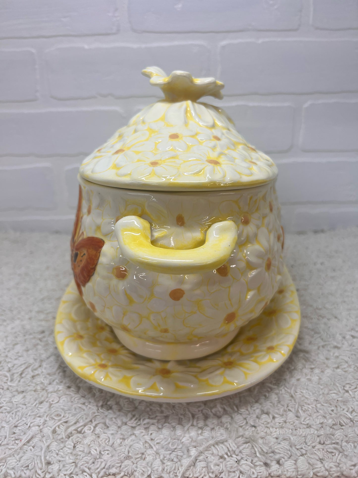 Vintage Covered Tureen with Underplate & Ladle - Daisies & Butterflies