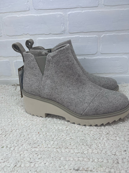 Shoe Size 7 Toms  NWT Maude Wedge  Bootie in Shimmering Twill