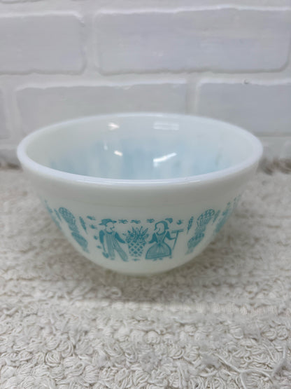 Pyrex Bowl Set - Amish Buterprint - Three Nesting Bowls